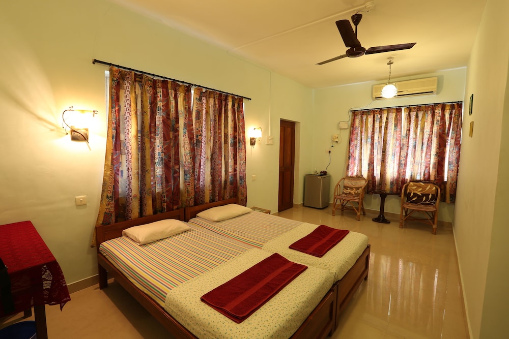 AC Twin Room with Balcony  Ground Floor photo 1