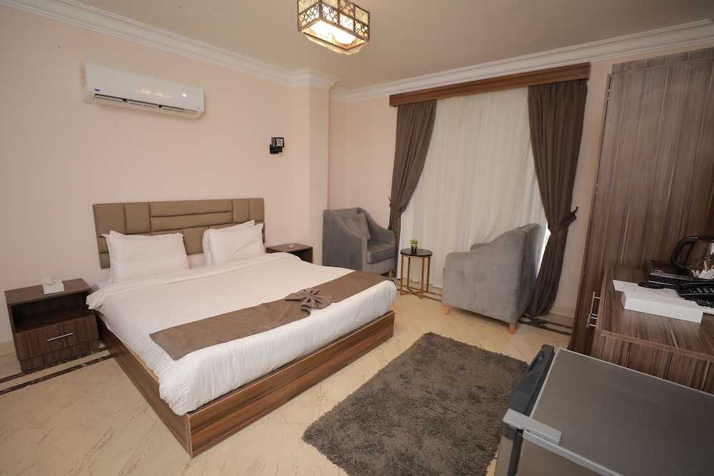 Premier Single Room, City View