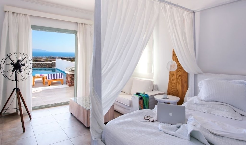 Pool Suite with Sea view - Photo 1