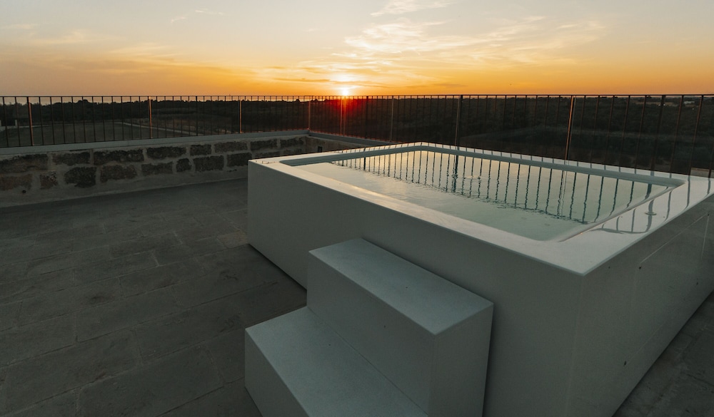Tower Suite - Photo 7