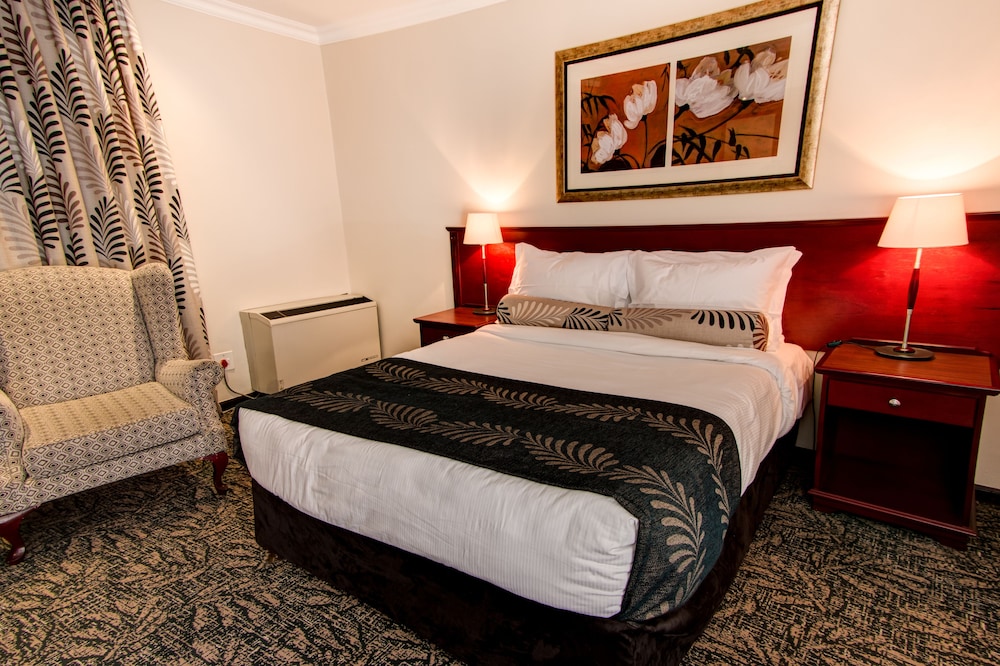 One Bedroom Suite Queen, Non Smoking photo 2