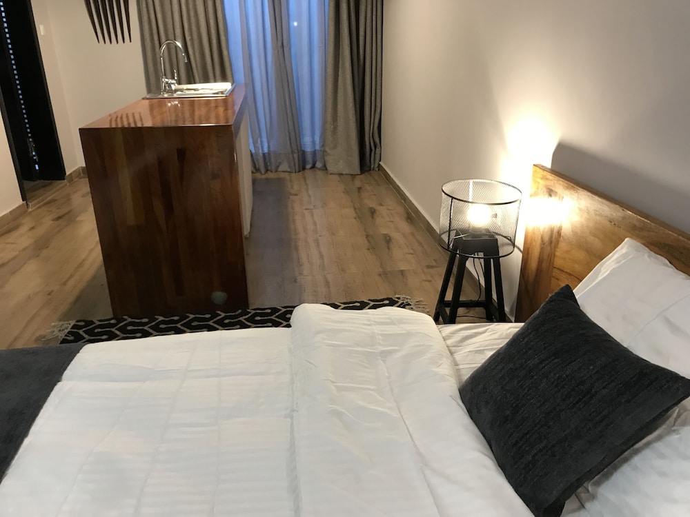 Superior Room, 1 Queen Bed photo 1