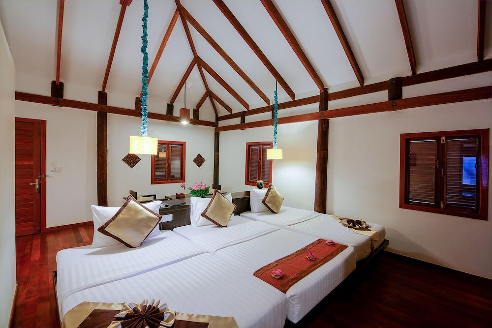 Private Villa Triple - Free roundtrip & City shuttle
