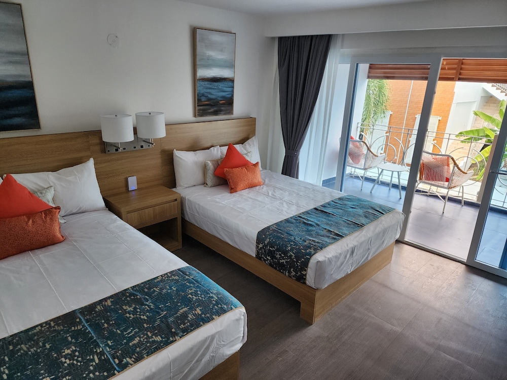 Standard Double Room - Photo 8