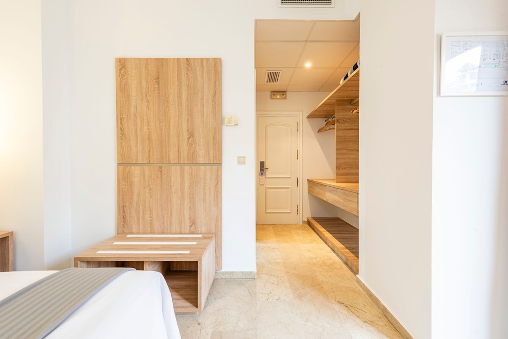 Economy Double Room photo 2