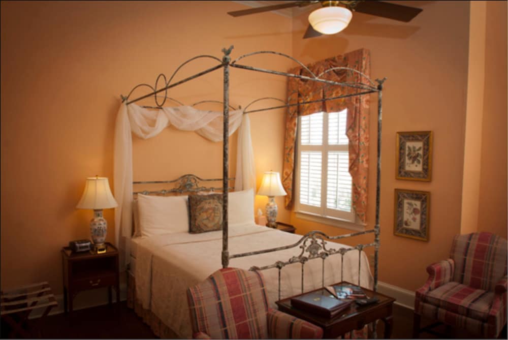 Georgia Belle Room photo 1
