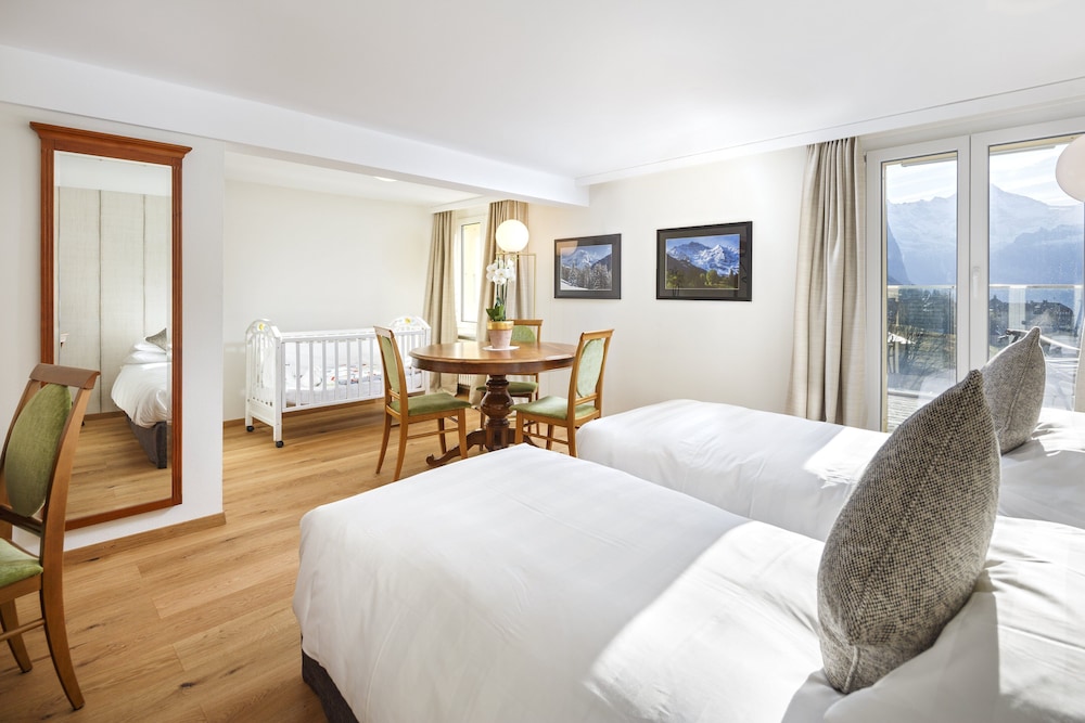 Deluxe Family Room, Balcony, Mountain View (Jungfrau) - Photo 5