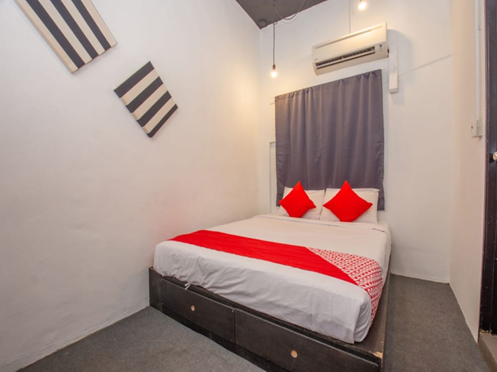 Deluxe Double Room, 1 Queen Bed photo 2