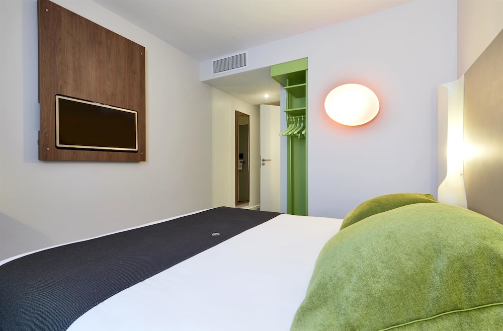 Next Generation, Room, Multiple Beds photo 3