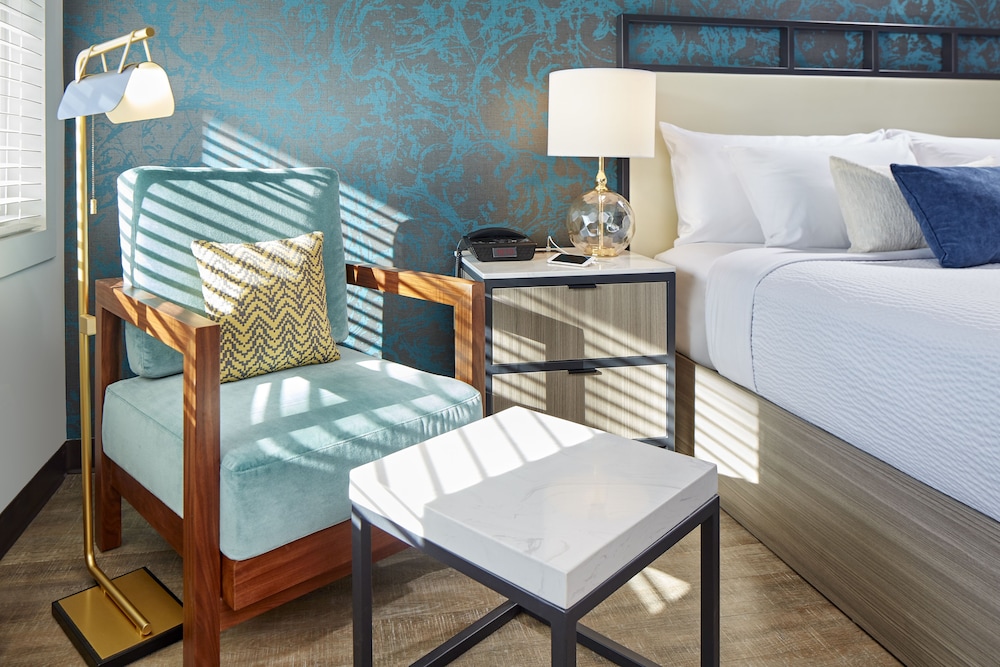 Deluxe Room, 2 Queen Beds (Newly Remodeled) photo 2