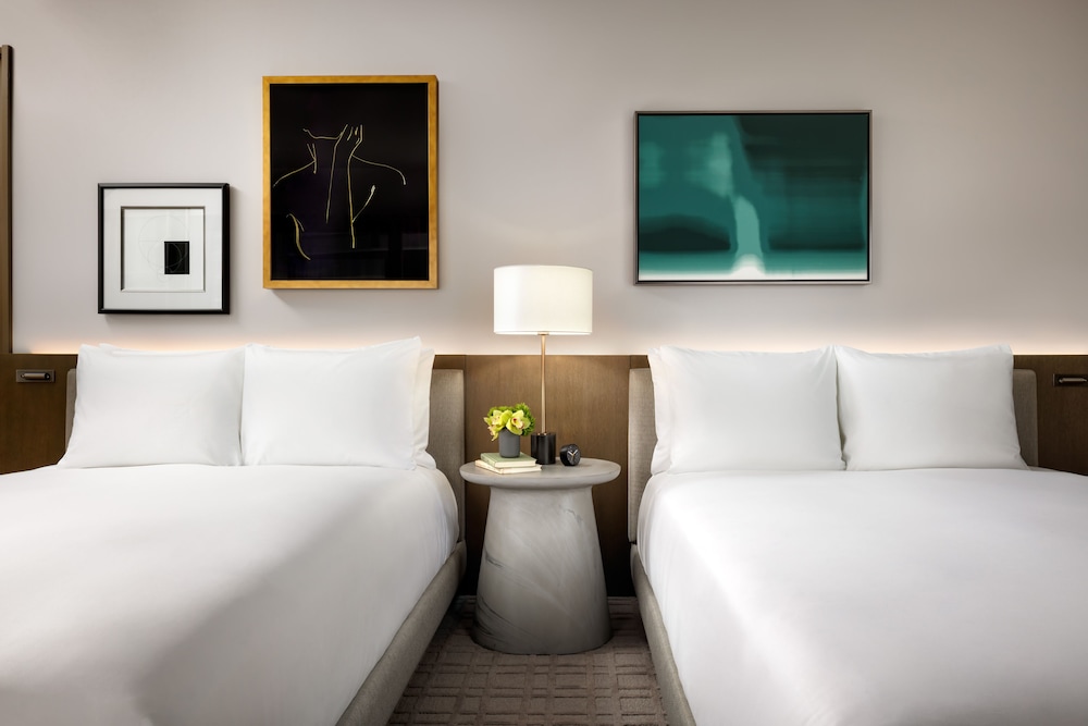 Century Plaza, 2 Double Beds