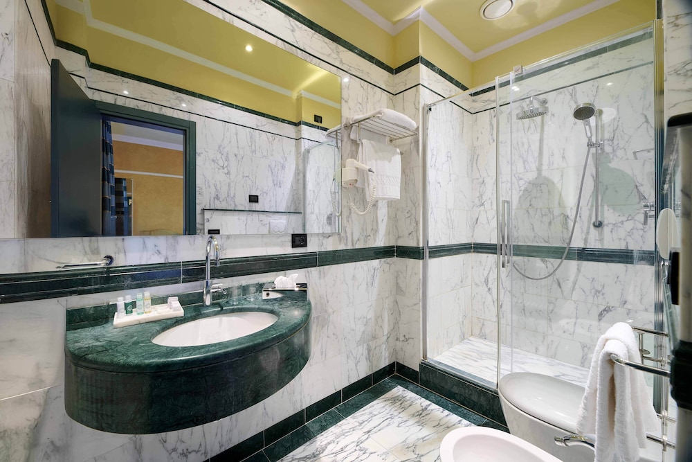 Superior Room - Photo 7