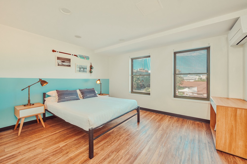Queen Room with Ensuite - Photo 13
