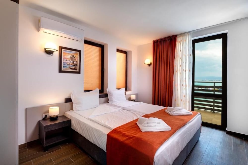 Classic Double Room, Balcony, Sea View photo 1