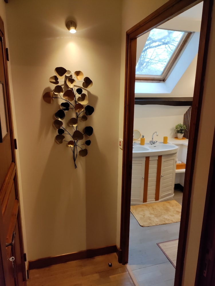 Deluxe Double Room - Photo 8