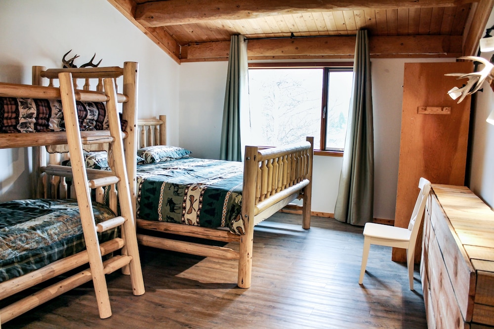 Standard Room, Multiple Beds photo 1