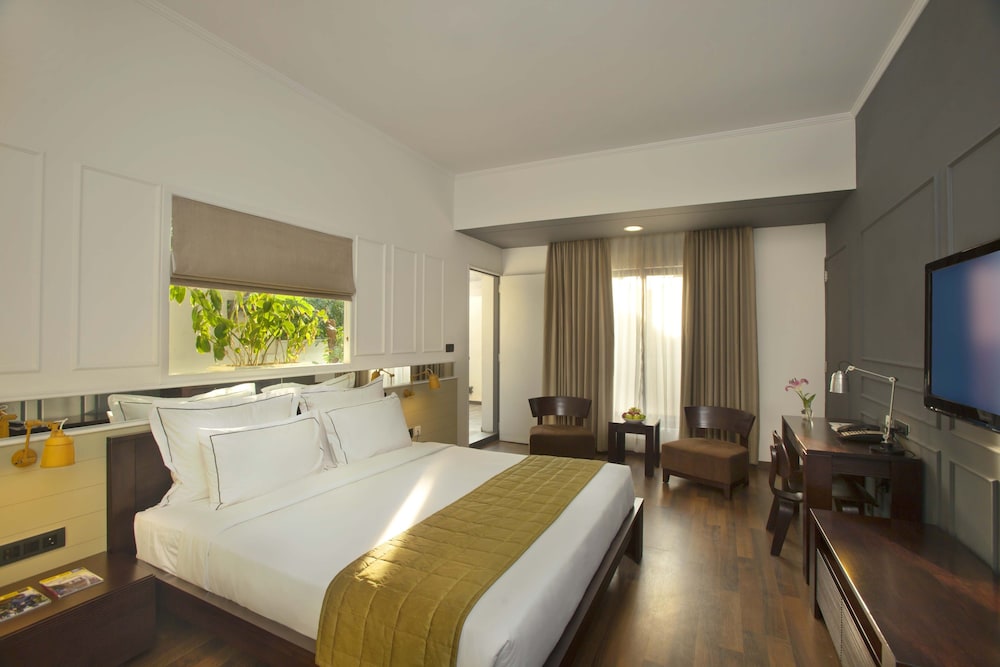 Executive Room, 1 Double Bed, Balcony photo 1