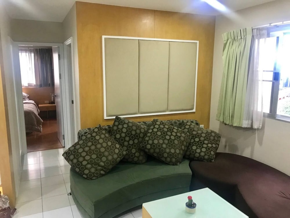 Condo, 1 Bedroom, Accessible, Smoking