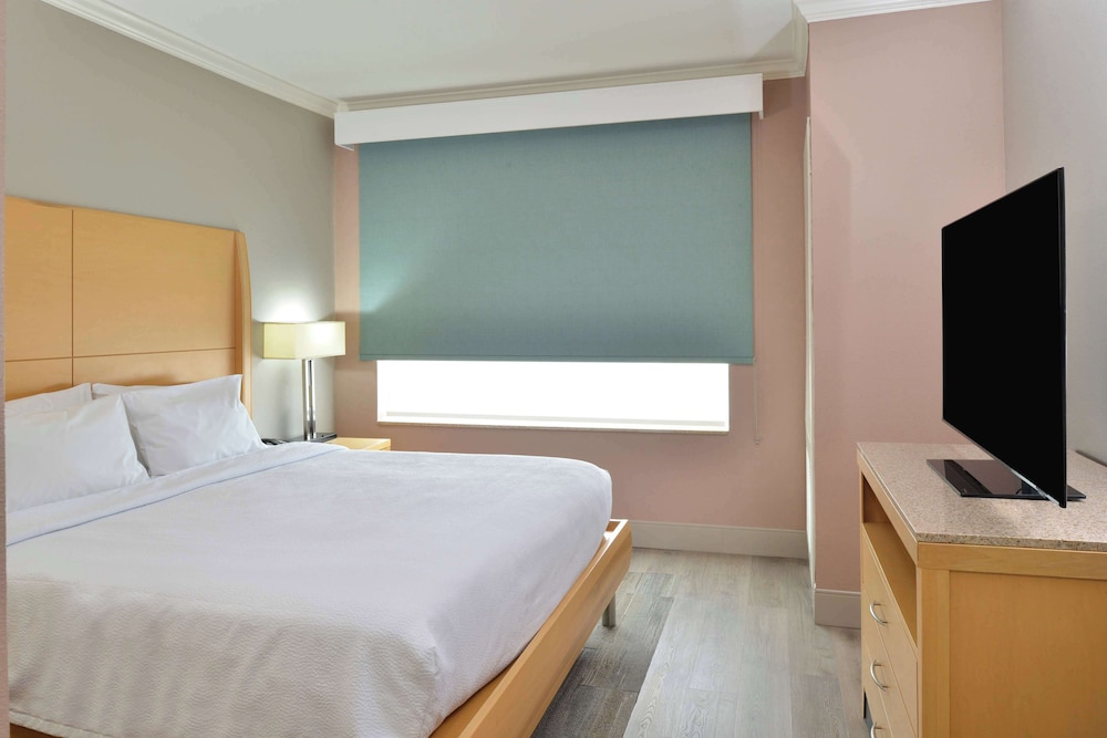 Junior Suite, 1 King Bed