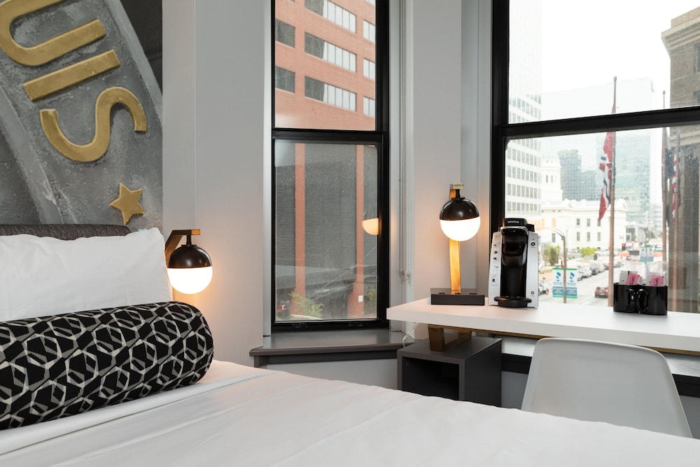 Standard Room, 2 Double Beds, City View - Photo 3
