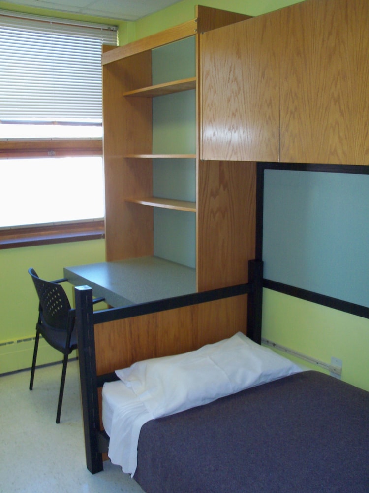 Basic Studio, 1 Twin Bed, Refrigerator & Microwave