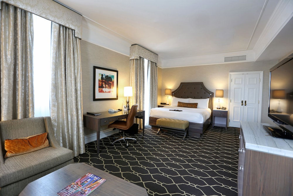 Signature Room, 1 King Bed, Non Smoking - Photo 2
