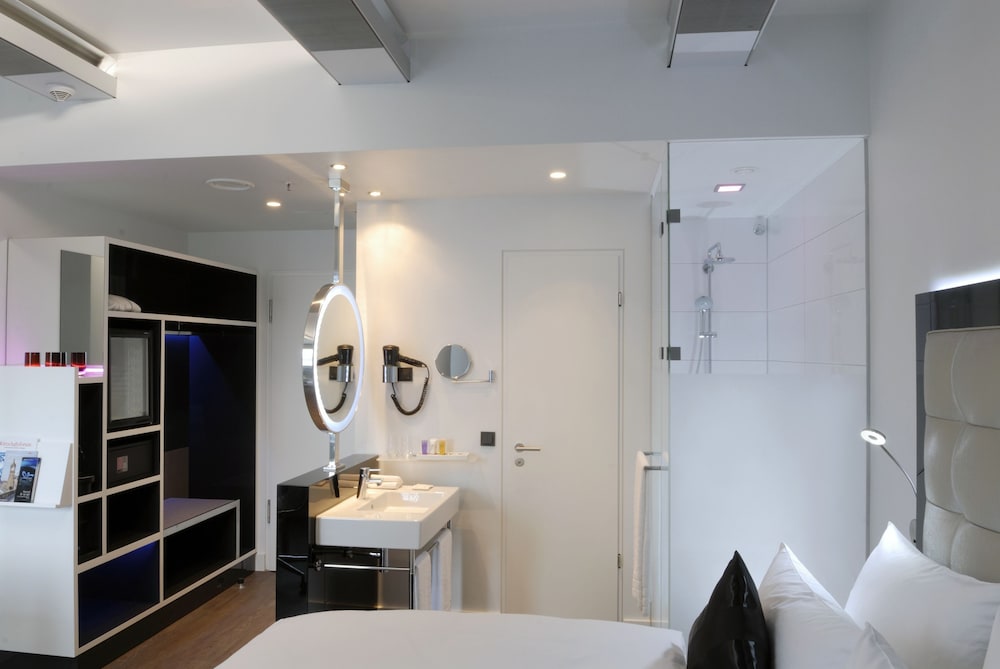 Twin Room (Innside Guestroom)