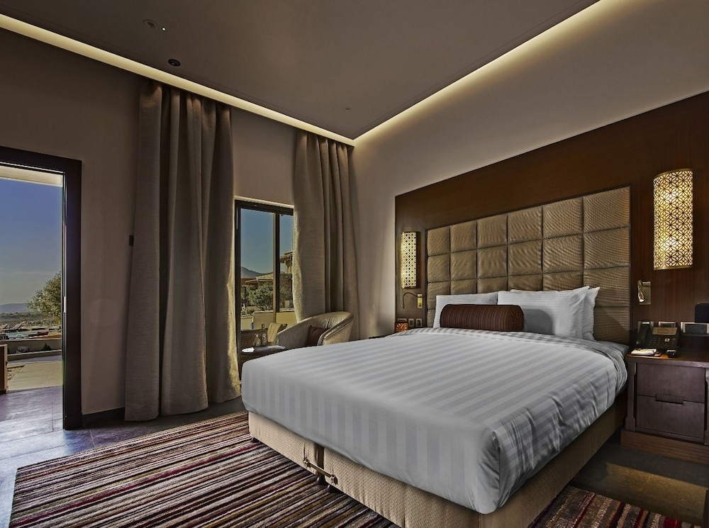 Deluxe Suite, 1 Bedroom photo 2