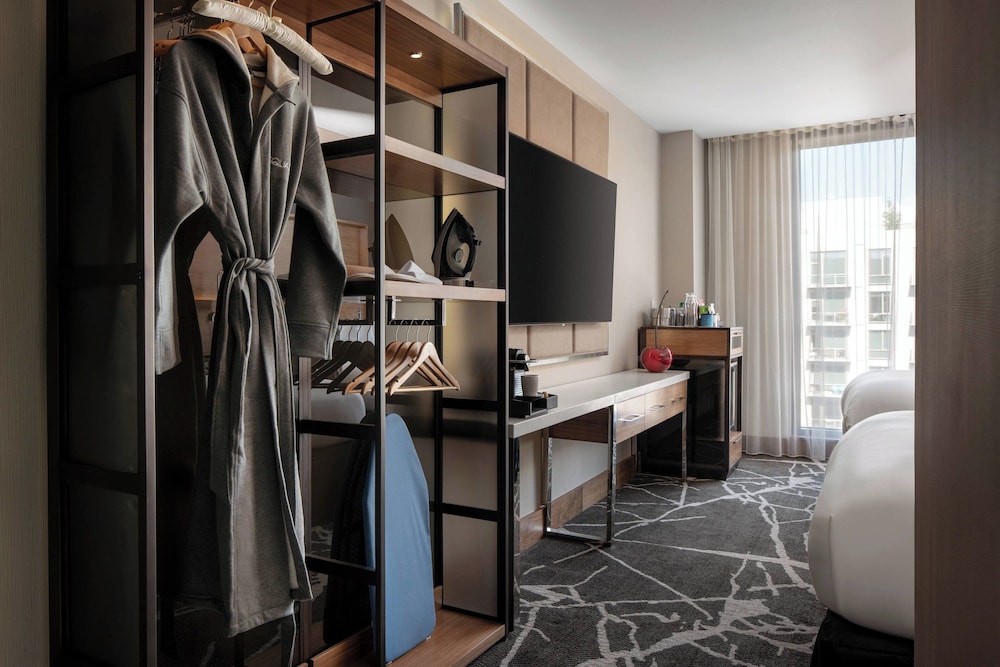 Signature Room, 2 Queen Beds (Hearing Accessible) photo 1