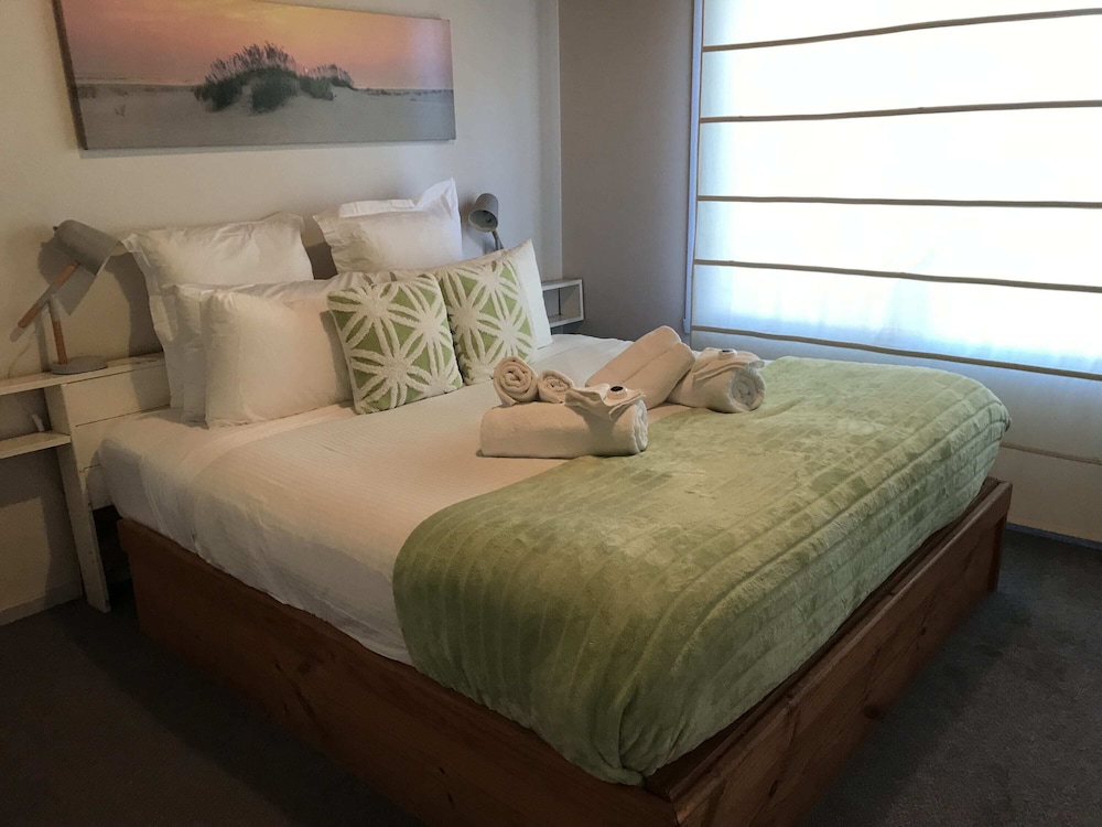 Design Townhome photo 1