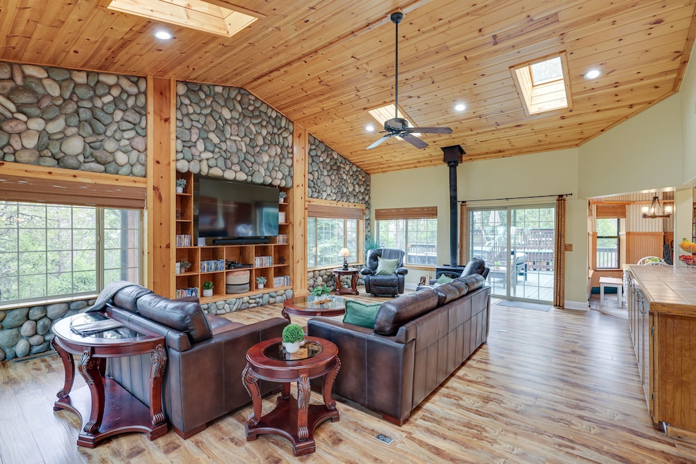 House (4 Bedrooms) photo 1