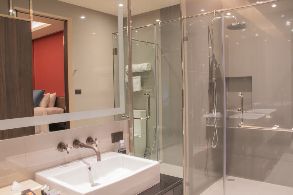 Two Bedroom Suite - Photo 6