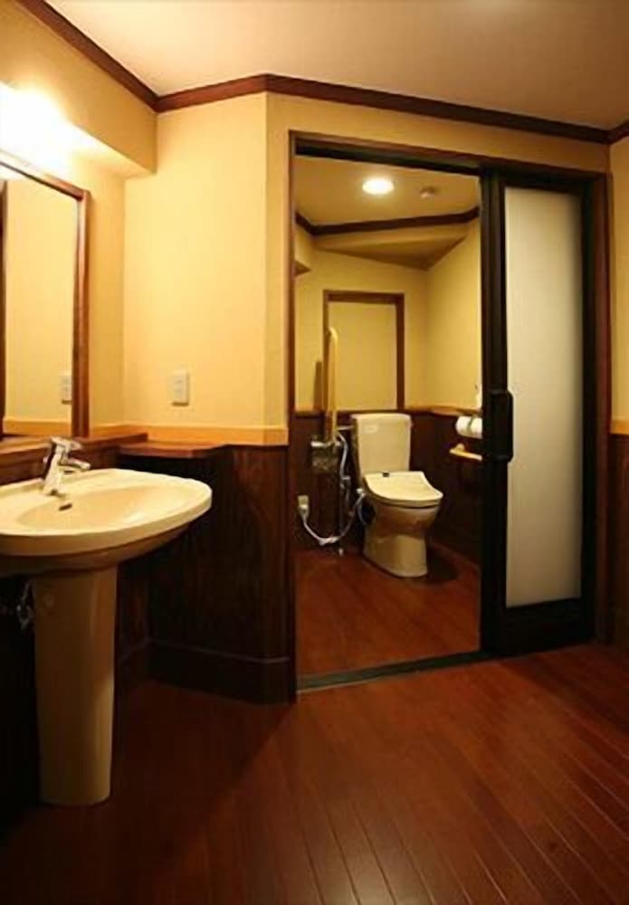 Japanese Western Room with Open Air Bath, Non Smoking, Mt. Fuji View (East Build.) thumbnail 5