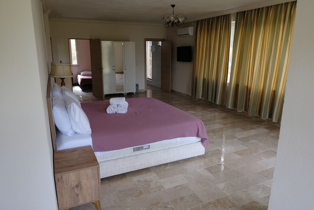 Family Double or Twin Room photo 1