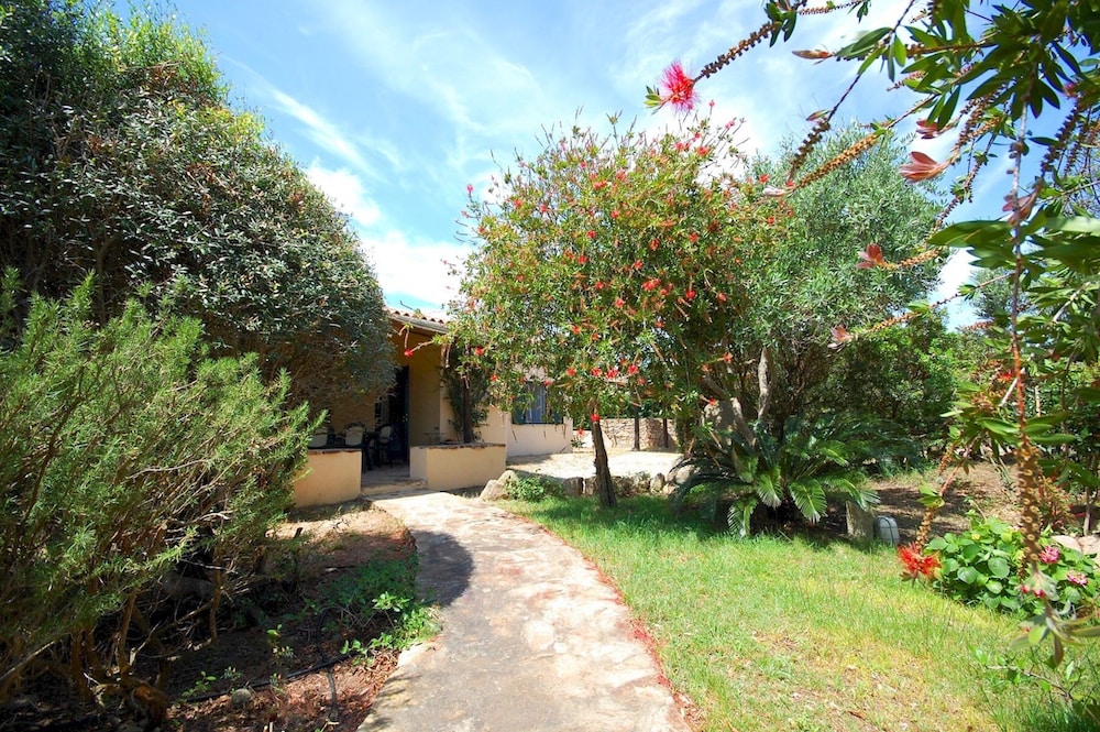 Villa photo 1