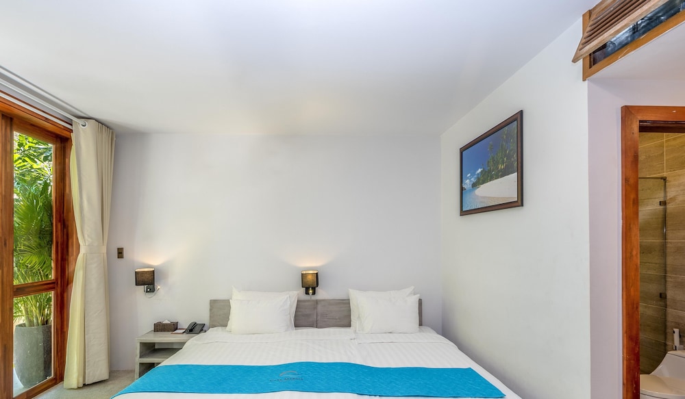 Deluxe Double Room with Garden View photo 2