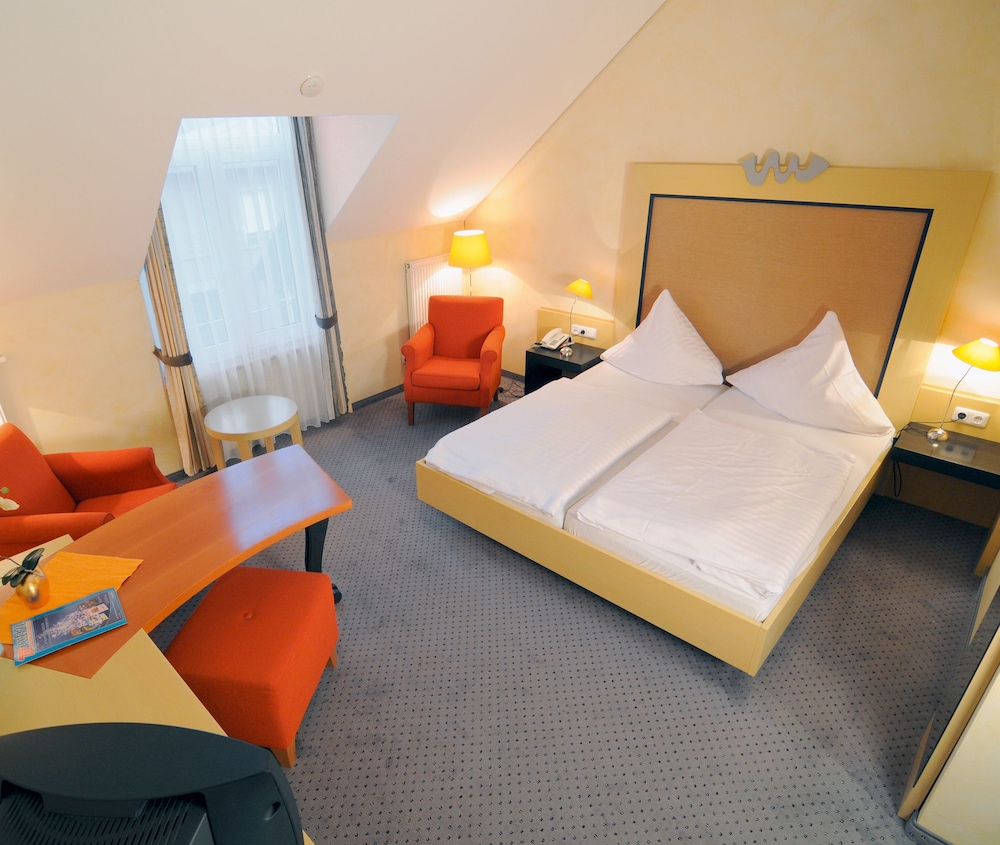 Comfort Double Room, Private Bathroom - Photo 2