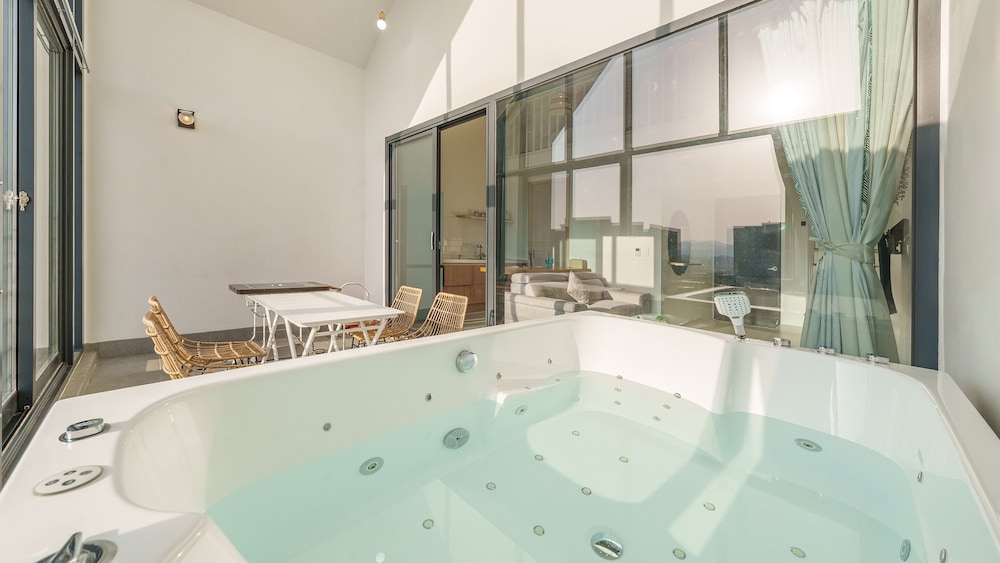 Basic Room, 1 Bedroom (Rose Room 201 (Spa))