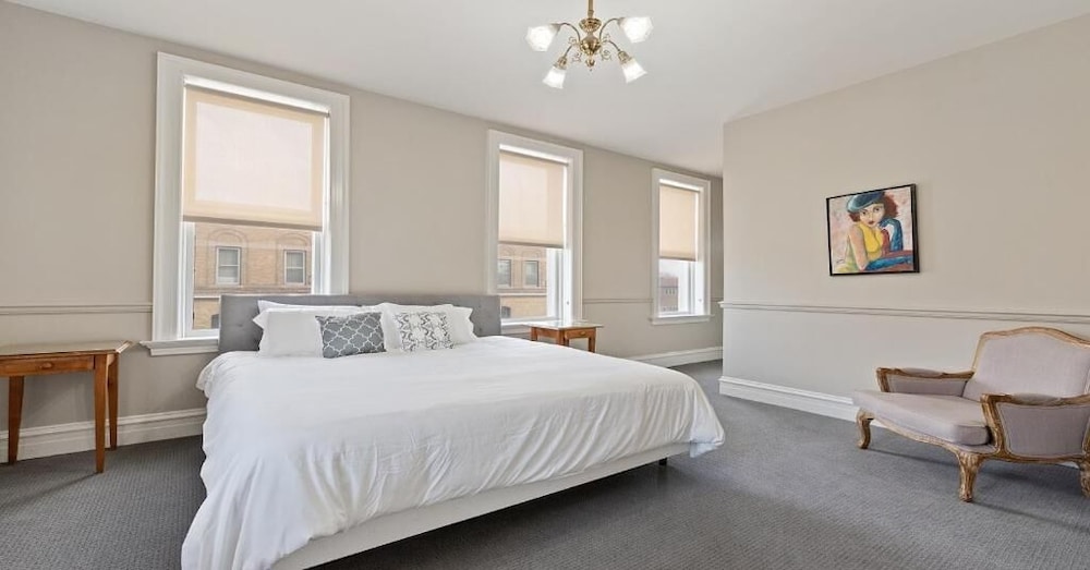 Signature Room