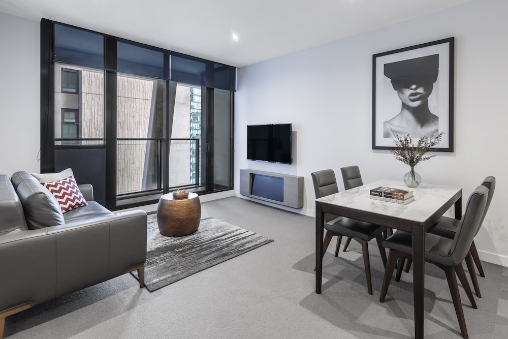 1 Bedroom Apartment - Unserviced