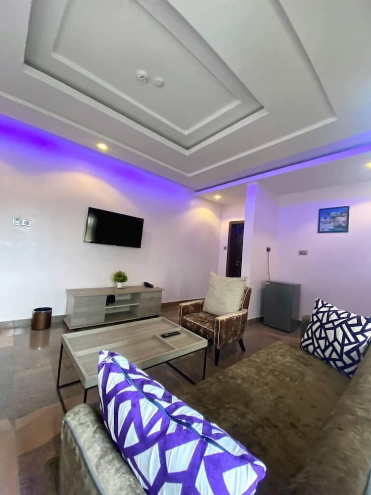 Junior Room, Balcony