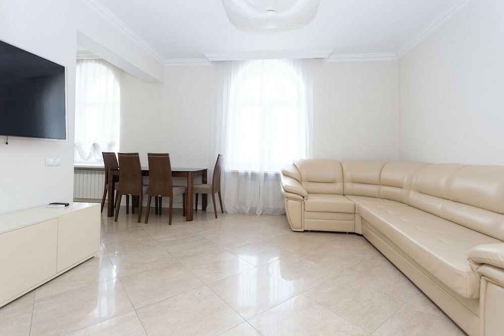 Deluxe Apartment photo 2