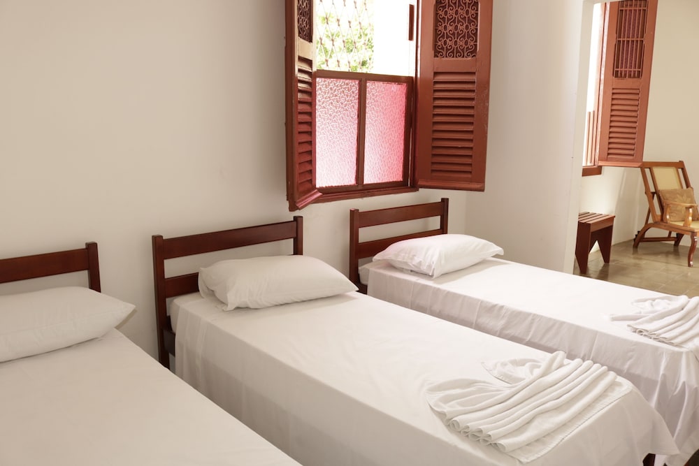 Standard Apartment, 3 Twin Beds, Private Bathroom photo 2