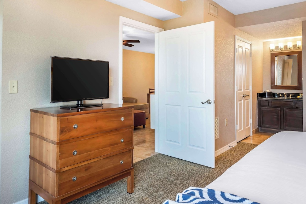 Suite, 3 Bedrooms, Non Smoking (Accessible)