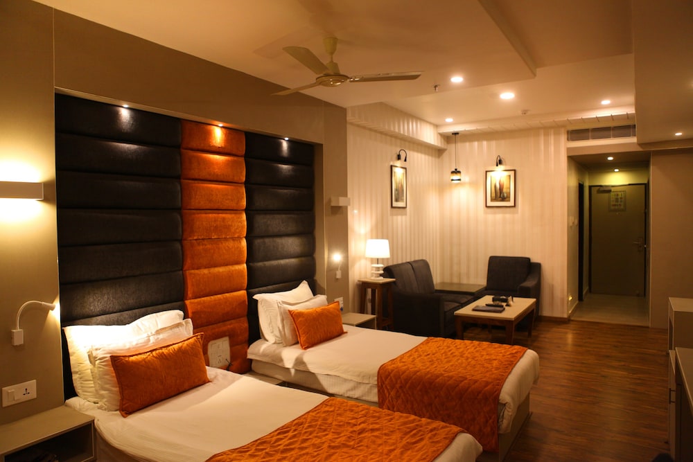 Executive Room - Photo 5