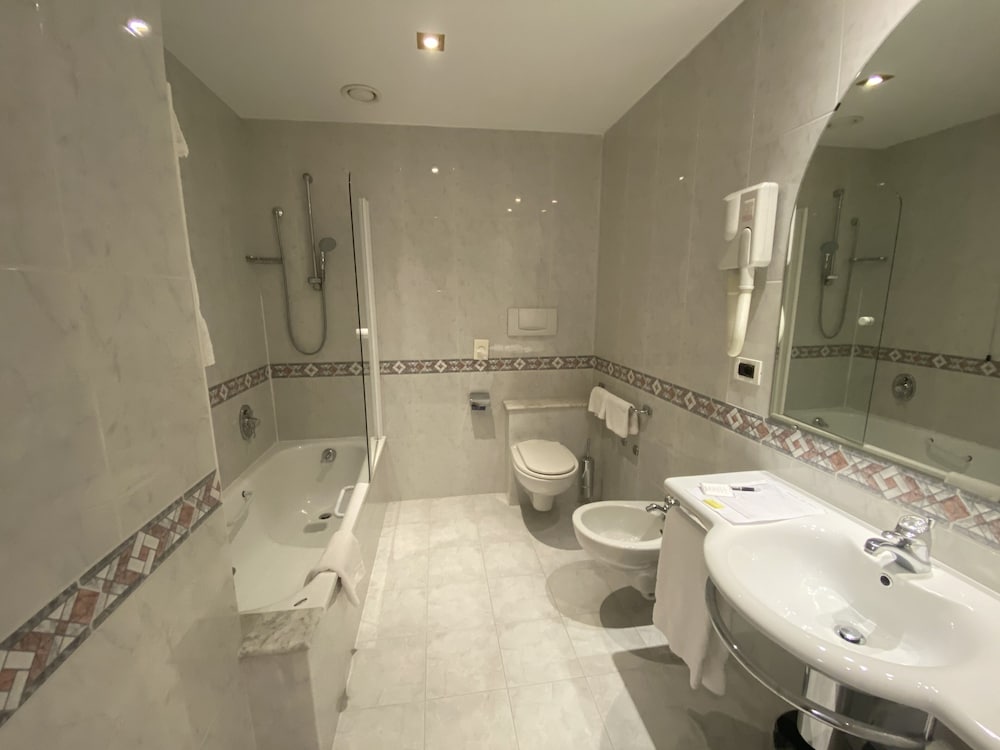 Standard Triple Room - Photo 4