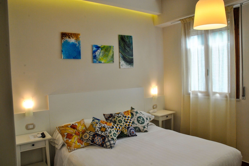 Basic Double Room, 1 Double Bed