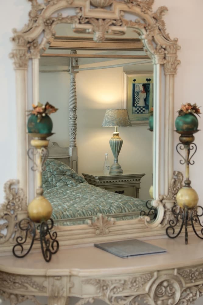1st Floor - Honeymoon -Full Sea View - Photo 2