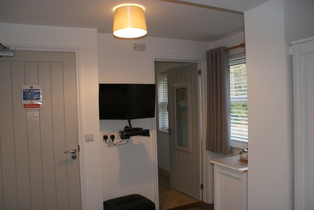 Twin En Suite, Ground Floor photo 3