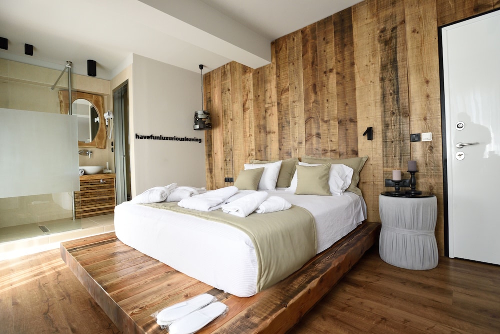 Superior Double Room, City View photo 2